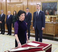 Doña Isabel Celaá, ministra de Educación y Formación Profesional, promete su cargo ante Su Majestad el Rey