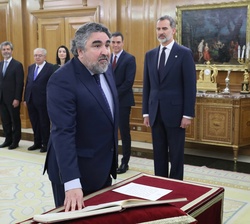 Don José Manuel Rodríguez, ministro de Cultura y Deporte, promete su cargo ante Su Majestad el Rey