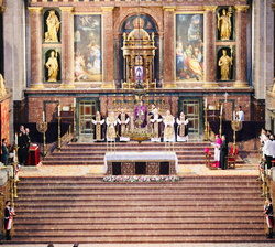 Vista general de la Basílica del Monasterio de El Escorial durante el funeral por la Infanta Doña Pilar