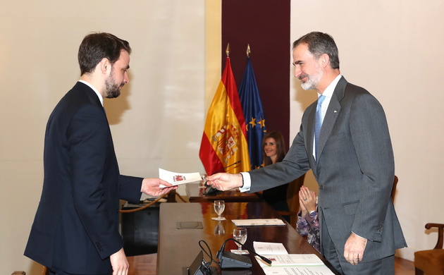 Su Majestad el Rey entrega el Despacho al número Uno de la Promoción, Daniel Portero