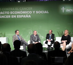 Mesa redonda ¿Se puede reducir los costes del cáncer? ¿Es la prevención y la promoción de la salud la clave?