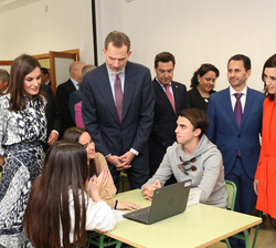 Sus Majestades los Reyes en el Aula Proyecto Empresa 