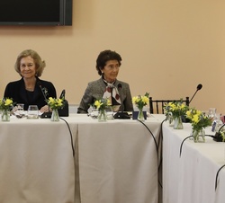 Su Majestad la Reina Doña Sofía en los instantes previos al comienzo de la reunión del Patronato de la Escuela Superior de Música Reina Sofía