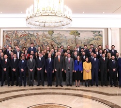 Su Majestad el ERey a la Comisión Ejecutiva de la Confederación Española de Jóvenes Empresarios 