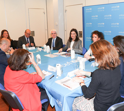 Su Majestad la Reina durante la celebración de la reunión de trabajo con UNICEF
