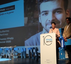 Lectura del premiado en la categoría de “Social”, el profesor de la Univerdidad Pontificia de Comillas, Guillermo Martínez, por su proyect