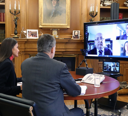 Directivos de Comercio de Oviedo transmiten a Sus Majestades los Reyes el impacto de la emergencia sanitaria en sus negocios
