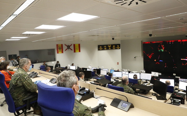 Su Majestad el Rey durante su intervención en la videocenferencia mantenida con los diferentes mandos componentes de la Operación Balmis
