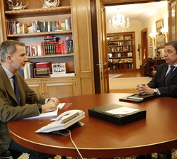 Don Felipe y el ministro de Agricultura, se reunen para analizar la situación generada por la crisis del COVID19
