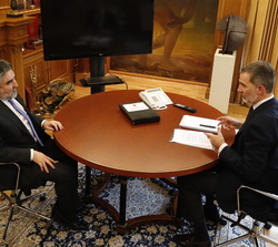 Despacho de Su Majestad el Rey con el ministro de Cultura y Deporte, José Manuel Rodríguez Uribes