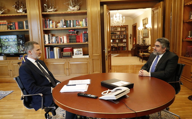 Su Majestad el Rey durante el despacho que mantuvo con el ministro de Cultura y Deporte, José Manuel Rodríguez Uribes