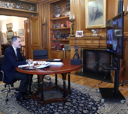 Su Majestad el Rey durante la videoconferencia con el sector ovino y caprino de Aragón, Castilla y León, Castilla-La Mancha y Navarra