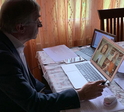 Aureliano Ruiz Salmon, presidente en funciones de la Federación Española de Diabetes FEDE durante la videoconferencia con Su Majestad la Reina