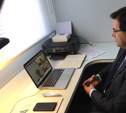 Su Majestad el Rey en videoconferencia con la Asociación de Líneas Aéreas