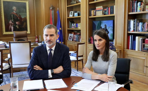 Sus Majestades los Reyes en videoconferencia con representantes de la Confederación Española de Comercio