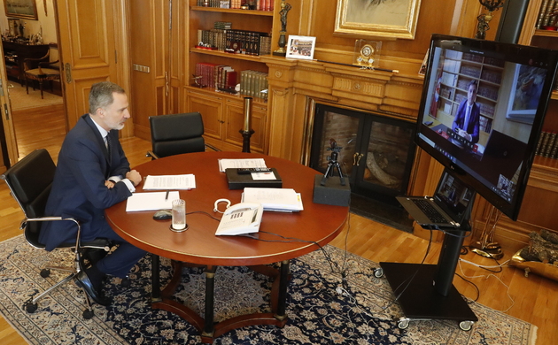 Su Majestad el Rey durante la videoconferencia con el Coletgio de Abogados de Tarragona