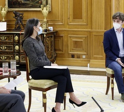 Norman Schaar Orive, co-fundador de Vertical Robot, en un momento del encuentro con Sus Majestades los Reyes