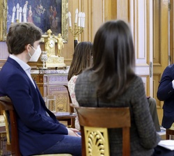 Francisco Javier Gutiérrez Álvarez, Centro Nacional de Biotecnología del CSIC, durante el encuentro mantenido con Sus Majetades los Reyes