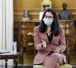 La CEO y co-fundadora de Grow.ly, Mireia Badía, durante el encuentro mantenido con Don Felipe y Doña Letizia 
