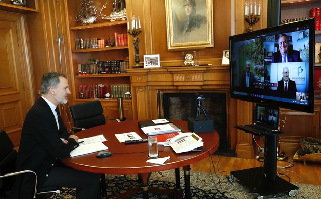 Su Majestad el Rey durante la videoconferencia con la Asociación Nacional de Productores de Ganado Porcino (ANPROGAPOR)