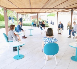 Los Reyes durante la audiencia mantenida en el hotel Iberostar Cristina con los representantes del Cercle d'Economía de Mallorca