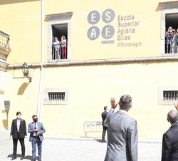 Su Majestad el Rey y el presidente de la República Portuguesa, Marcelo Rebelo de Sousa, a su paso por la Escuela Superior Agraria de Elvas
