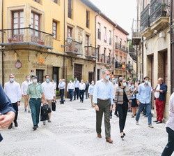 Don Felipe y Doña Letizia en las calles de Santo Domingo de la Calzada