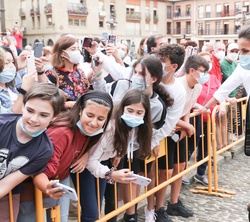 Doña Letizia con los vecinos
