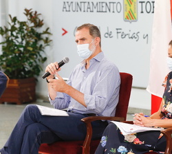 Su Majestad el Rey en un momento de su intervención en la reunión de trabajo mantenida con representantes de las agrupaciones del sector ganadero de C