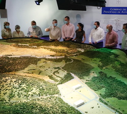 Reproducción a escala de las instalaciones de COGERSA que han podido conocer Sus Majestades los Reyes
