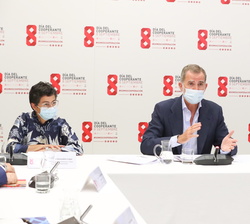 Su Majestad el Rey durante su intervención en la reunión
