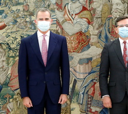 Su Majestad el Rey recibe al ministro de Asuntos Exteriores de Ucrania, Dmytró Kuleba