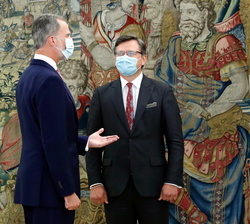 Don Felipe recibe al ministro Consejero de la Embajada de Ucrania, Dmytró Matiuschenko