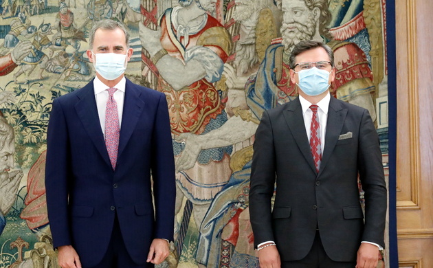 Su Majestad el Rey recibe al ministro de Asuntos Exteriores de Ucrania, Dmytró Kuleba