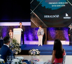 El presidente del Grupo Henneo y de la Asociación Mundial de Periódicos y Editores de Noticias (WAN-IFRA)  Fernando de Yarza López-Madrazo invita a Su