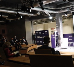 Don Felipe durante el Foro Tendencias 2021