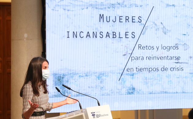 Doña Letizia dirige unas palabras al público asistente