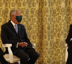 Don Felipe y el presidente, Rebelo de Sousa durante el encuentro