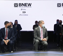 Su Majestad el Rey, el presidente del Gobierno y el delegado especial del Estado en el Consorcio de la Zona Franca de Barcelona, Pere Navarro