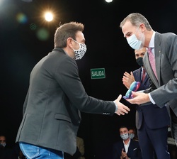 Don Felipe durante la entrega de premios