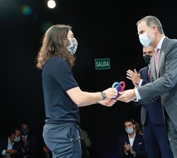 Don Felipe en la entrega de galardones