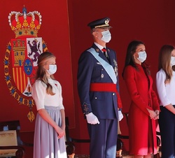 La Familia Real en el Palco de Honor durante el desarrollo de los actos