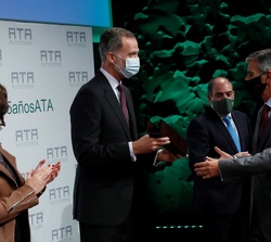 Su Majestad el Rey entrega el premio Autónomo del Año a la Federación Española de Asociaciones Profesionales de Técnicos Tributarios y Asesores Fiscal