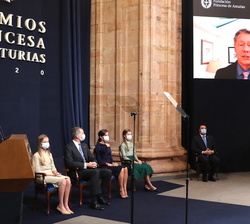 Proyección del video de agradecimiento de Seth Berkley, presidente Gavi, The Vaccine Alliance, Premio Princesa de Asturias de Cooperación Internaciona