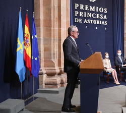 Intervención del jefe de la UCI del Hospital Gregorio Marañon de Madrid y del Grupo HM, en representación del Premio Princesa de Asturias de la Concor