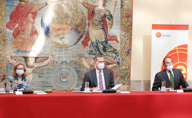 Don Felipe durante el desarrollo de la reunión