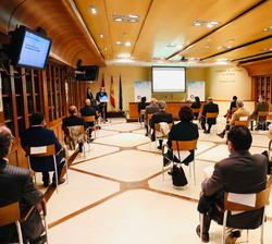 IV Jornada sobre tratamiento informativo de la discapacidad en la sede de la Asociación de la PRensa de Madrid presidida por Su Majestad la Reina