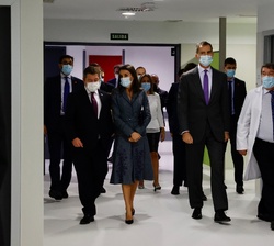 Don Felipe y Doña Letizia recorrieron diversas salas del nuevo Hospital Universitario de Toledo