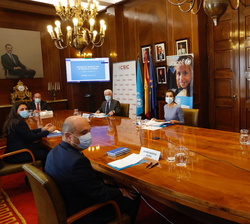 ​​Su Majestad la Reina durante la reunión de trabajo con UNICEF