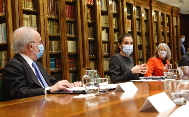 Doña Letizia participa durante la reunión de trabajo de la Fundación del Español Urgente "FundéuRAE”